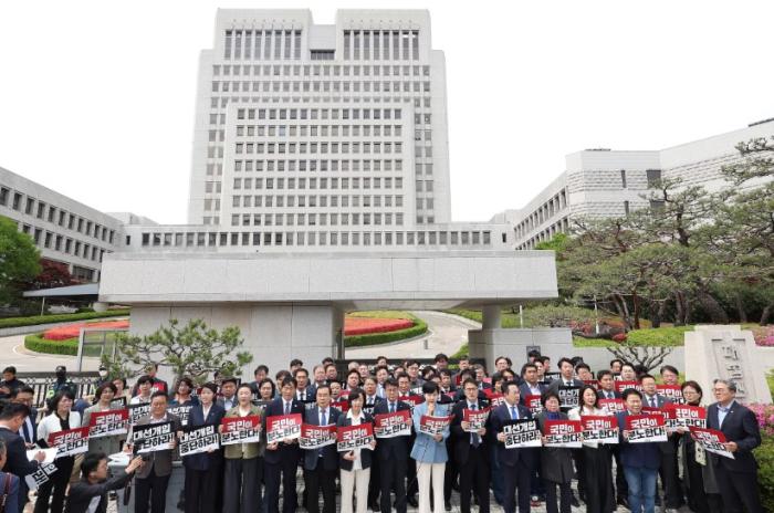 점점 北 김씨 왕조 닮아가는 민주당 기사 이미지