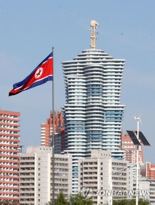 미래과학자거리에 위치한 53층 아파트
