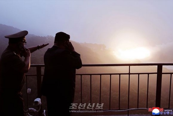인터넷 캡쳐  조선신보 77