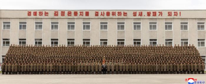 [북한의 오늘] 김정은, 조선인민군 제11군단 지휘부 방문 기사 이미지