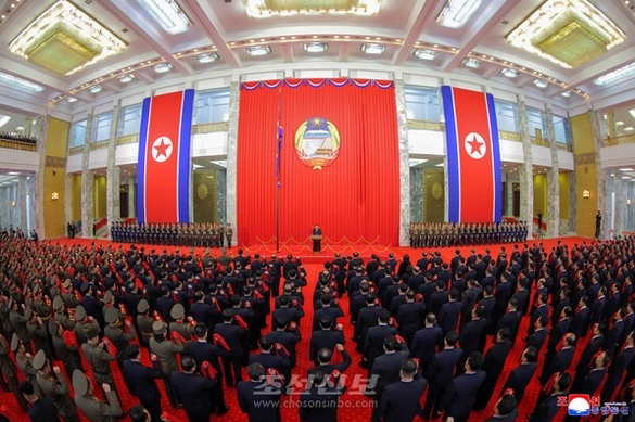 [기자생각] 헌법을 찬양하지만 헌법은 실종됐다 기사 이미지