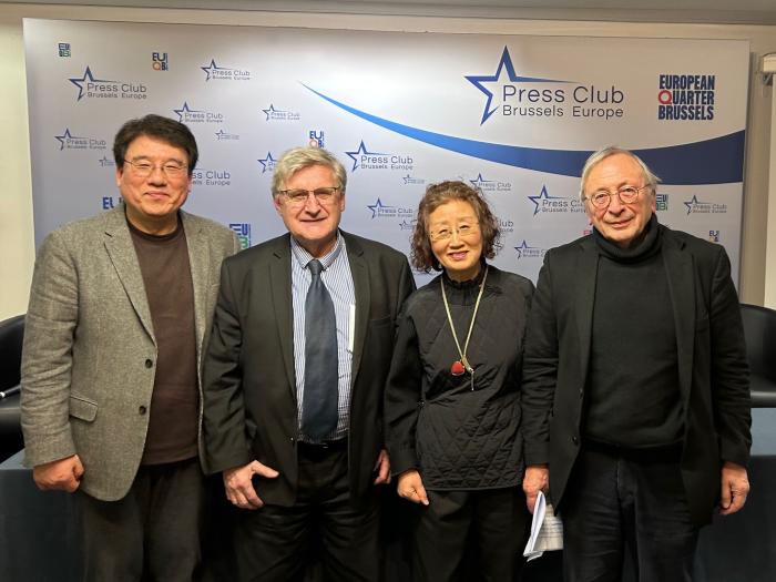 윌리 포트레  대표와 참가 내빈들 모습  행복한통일로 제공