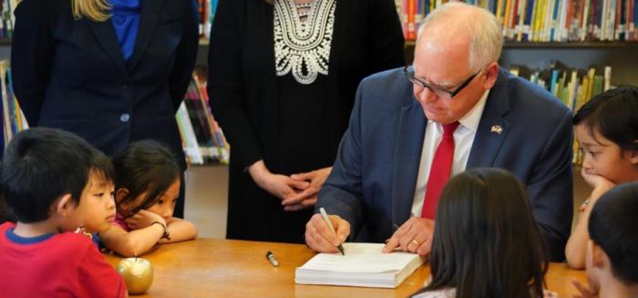 [USA 가톨릭 252] 팀 월즈의 K–12 인종 이데올로기 체제 기사 이미지