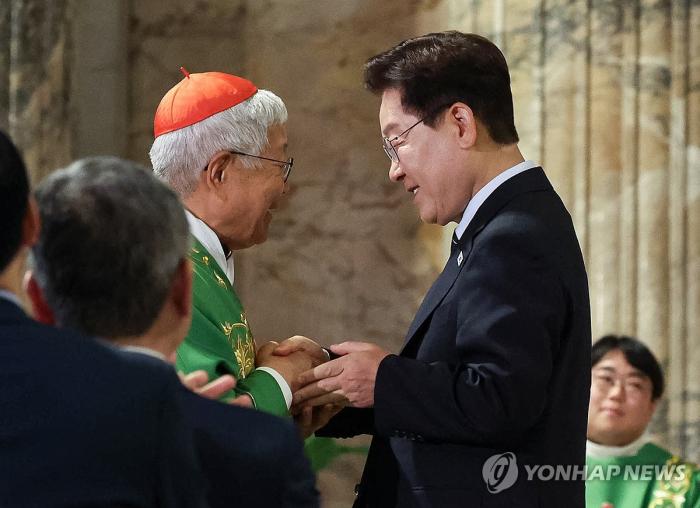 [자유시대] 교황께 기대는 한반도 평화, 과연..