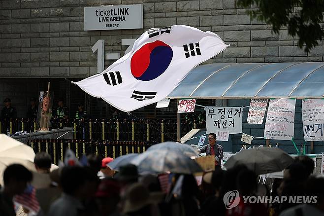 [사설] 숫자놀음에 빠진 언론, 올림픽공원 정신을 보라