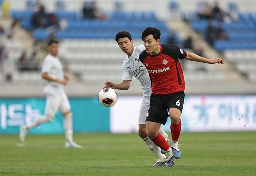 김해FC2008, 부산아이파크에 아쉬운 0대1 패배했지만한층 향상된 경기력 보여…