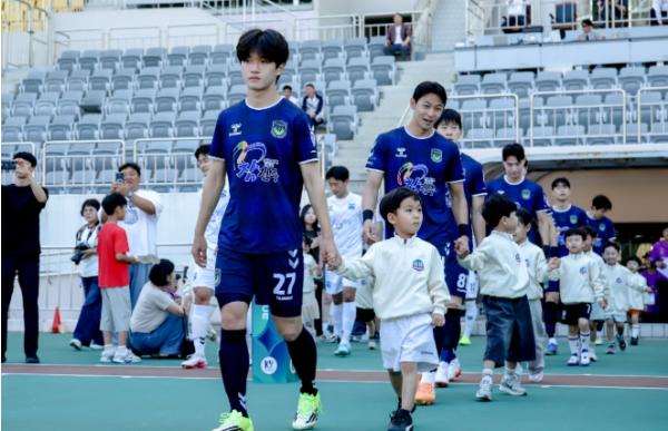 진주시민축구단, 2026 K4리그 ‘개막 10경기 무패’