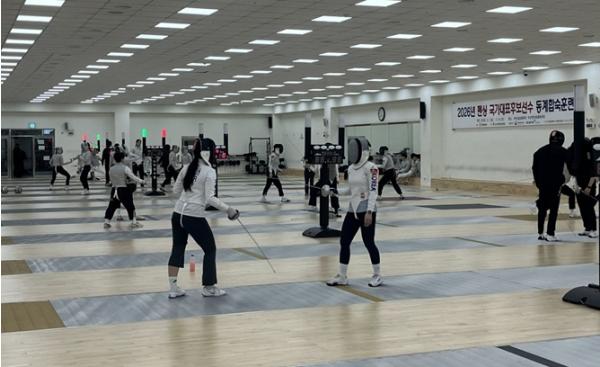 한국 펜싱 유망주들, 익산에서 힘찬 도약 준비