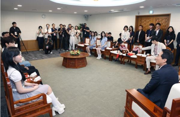 2027 논산세계딸기산업엑스포 알릴 홍보대사 위촉 기사 이미지