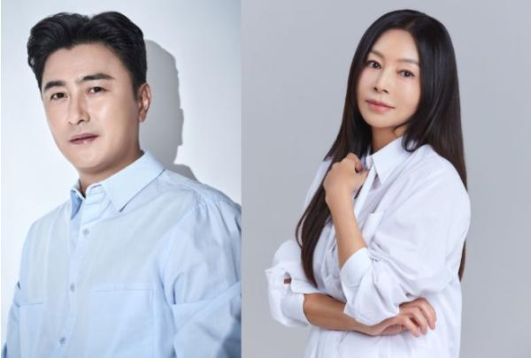 TV CHOSUN [미스터트롯4] 축구 레전드 안정환X배우 황신혜 마스터 합류…‘새로운 시선의 심사 예고’